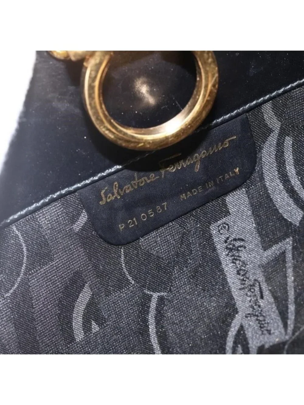 Authentic Salvatore Ferragamo Gancini Chain Shoulder Bag Leather Black Gold - Picture 4 of 16